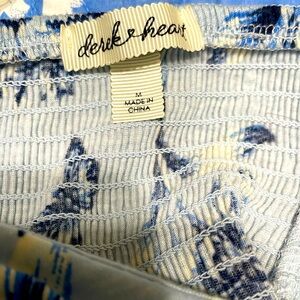 Derek Heart Blue and White Patterned Top